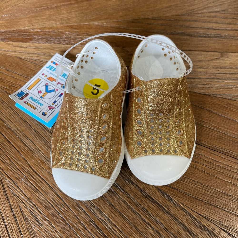 NWT Native Shows Jefferson bling c5
